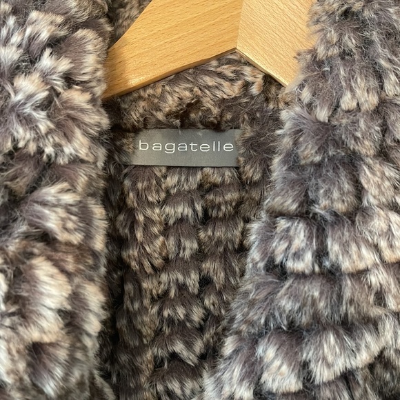 Faux Fur Vest - Picture 3 of 6
